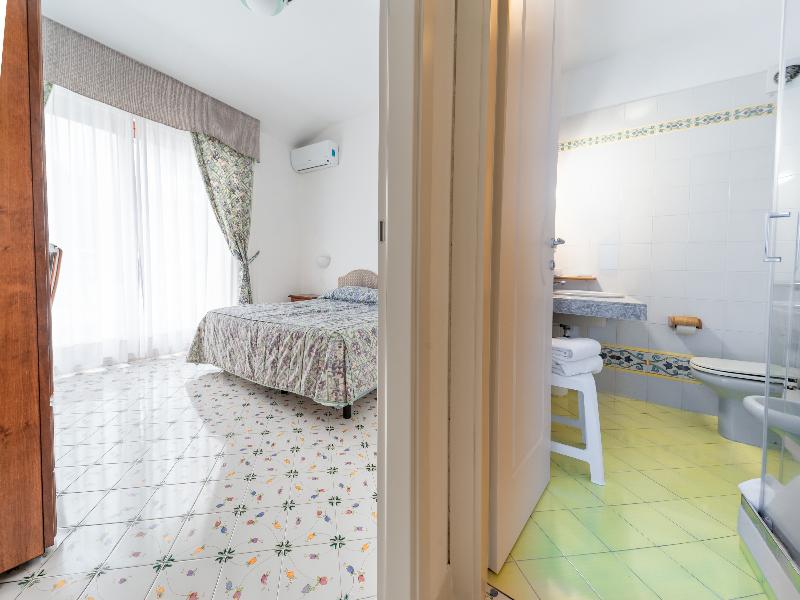 Hotel La Castellana image