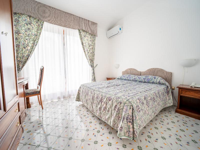 Hotel La Castellana image