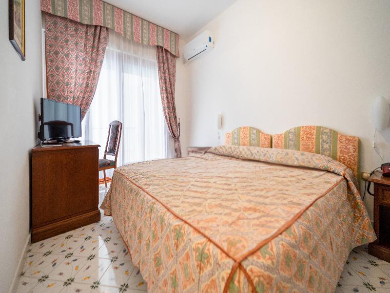 Hotel La Castellana image