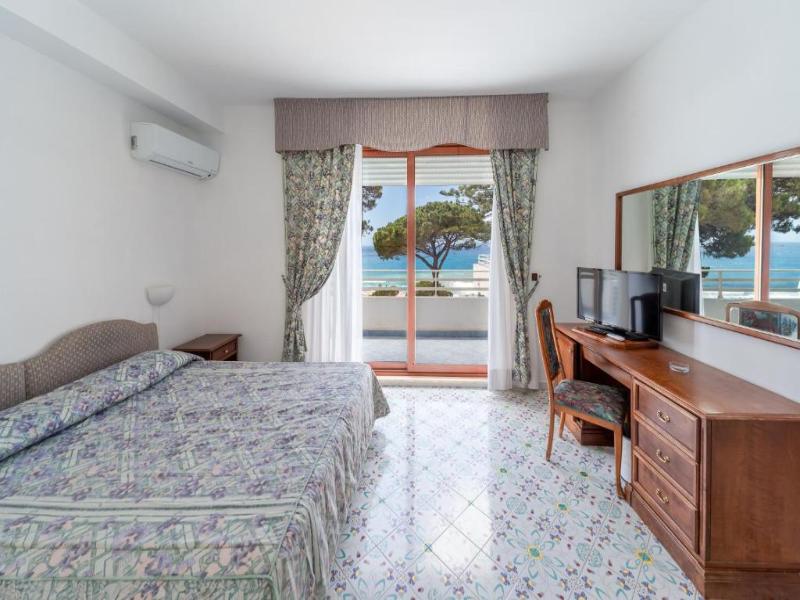 Hotel La Castellana image