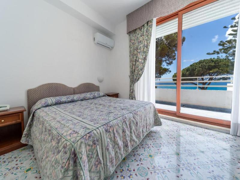 Hotel La Castellana image