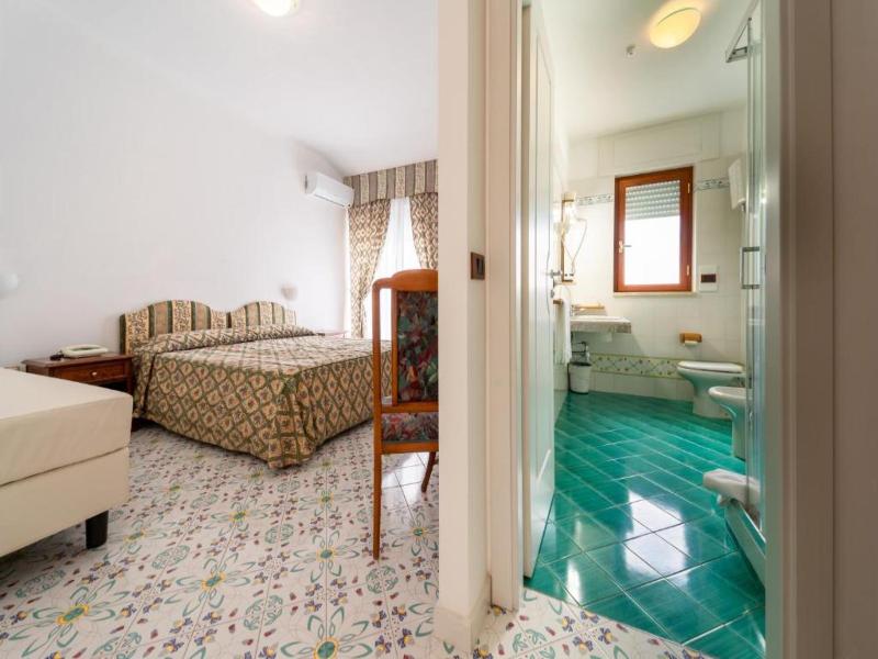 Hotel La Castellana image