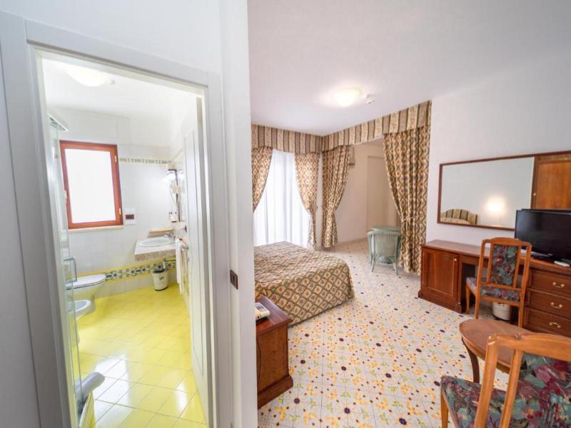 Hotel La Castellana image