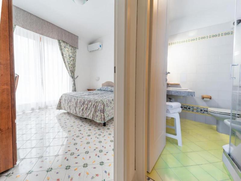Hotel La Castellana image