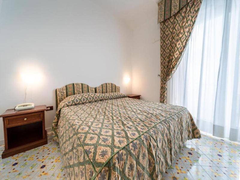 Hotel La Castellana image