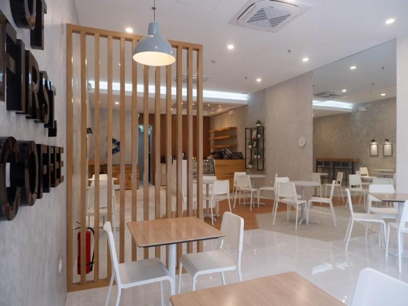 Hop Inn Hotel Aseana City image