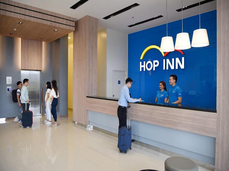 Hop Inn Hotel Aseana City image
