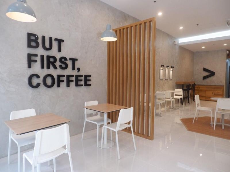 Hop Inn Hotel Aseana City image
