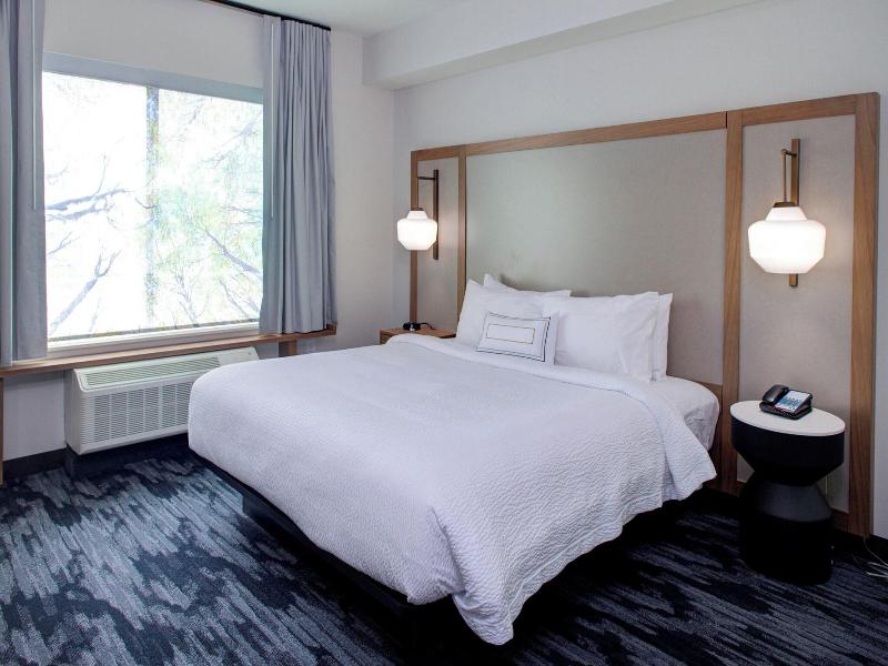 Fairfield Inn & Suites Allentown West image