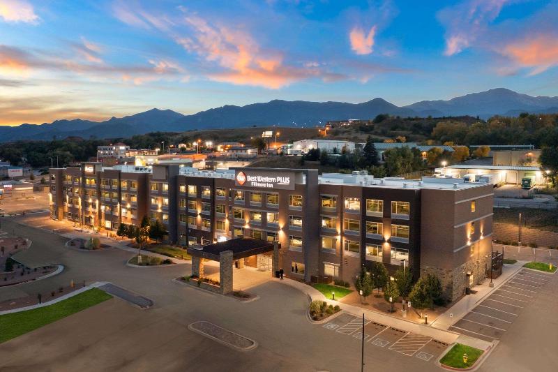 Best Western Plus Fillmore Inn & Suites image