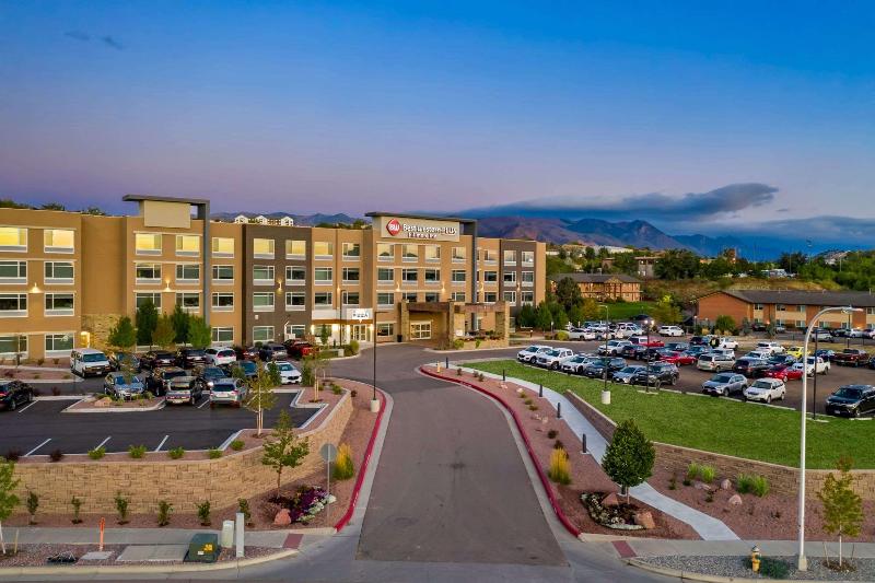 Best Western Plus Fillmore Inn & Suites image