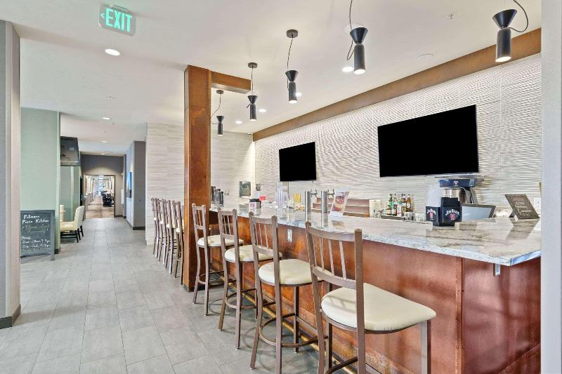 Best Western Plus Fillmore Inn & Suites image