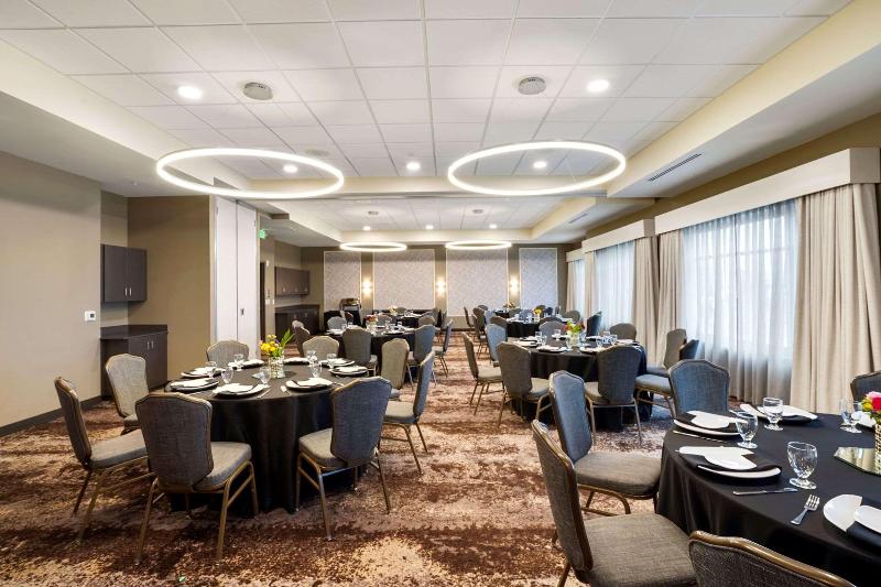 Best Western Plus Fillmore Inn & Suites image