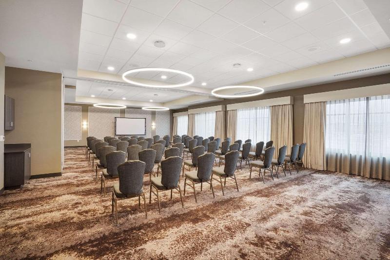 Best Western Plus Fillmore Inn & Suites image