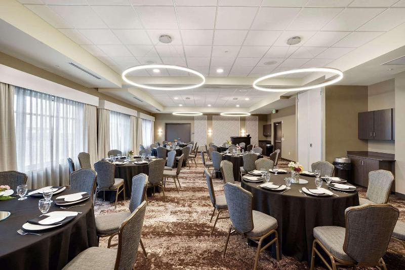 Best Western Plus Fillmore Inn & Suites image