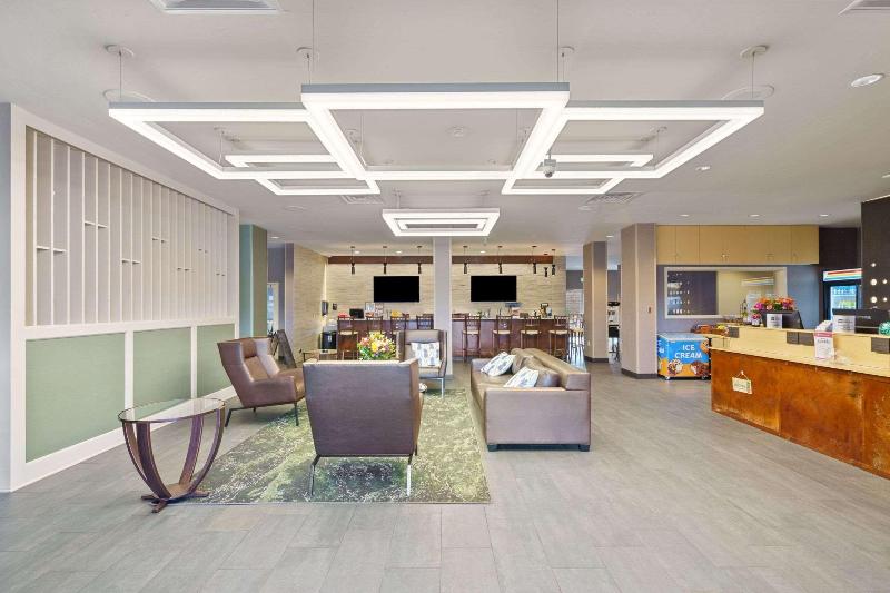 Best Western Plus Fillmore Inn & Suites image