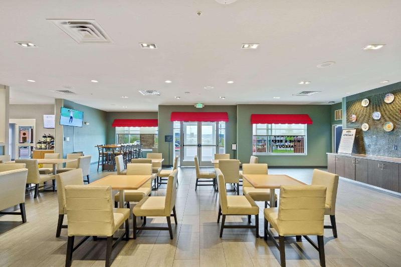 Best Western Plus Fillmore Inn & Suites image