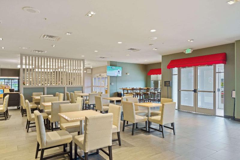 Best Western Plus Fillmore Inn & Suites image
