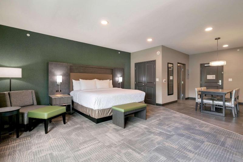 Best Western Plus Fillmore Inn & Suites image