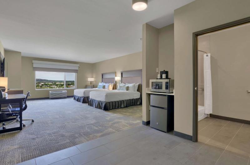 Best Western Plus Fillmore Inn & Suites image