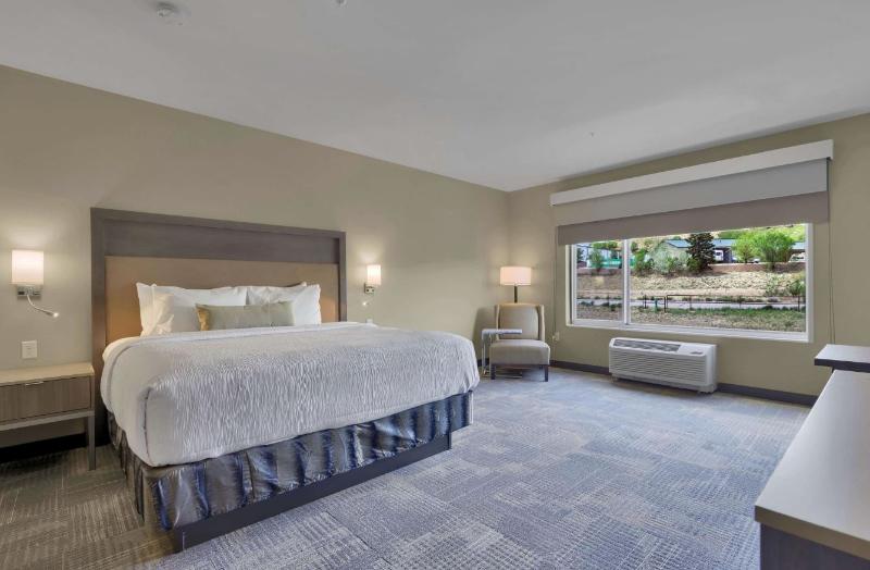 Best Western Plus Fillmore Inn & Suites image