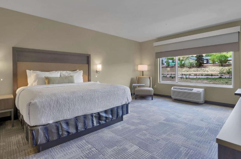 Best Western Plus Fillmore Inn & Suites image