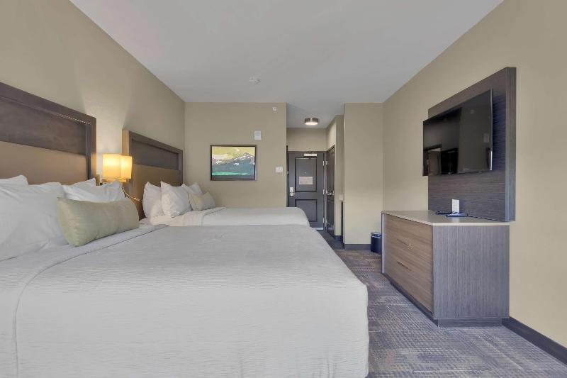 Best Western Plus Fillmore Inn & Suites image