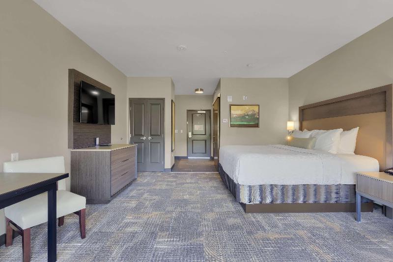 Best Western Plus Fillmore Inn & Suites image