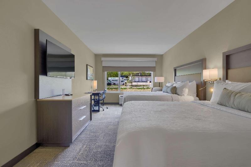 Best Western Plus Fillmore Inn & Suites image