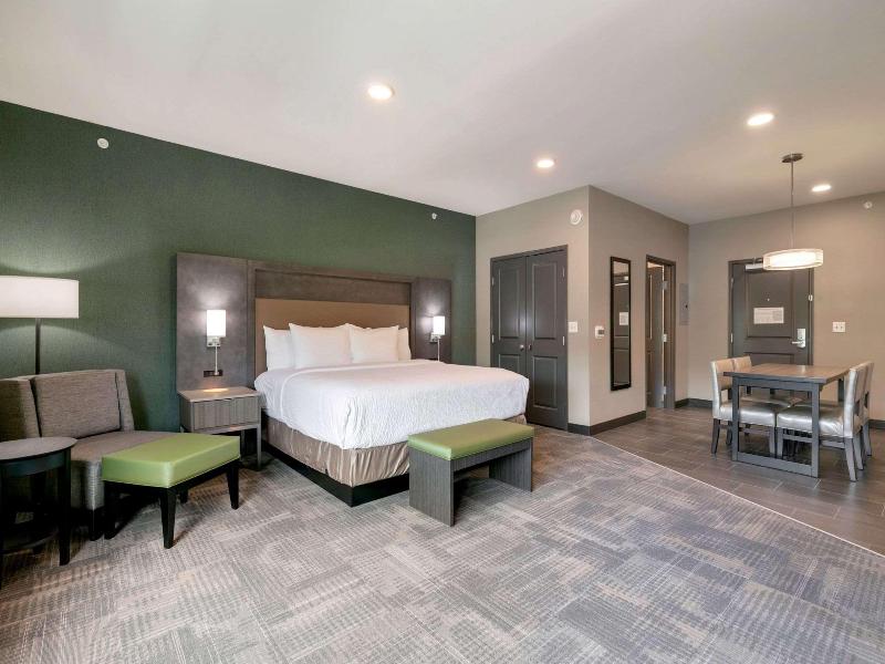 Best Western Plus Fillmore Inn & Suites image