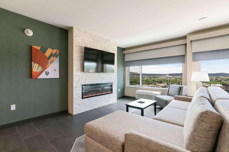 Best Western Plus Fillmore Inn & Suites image