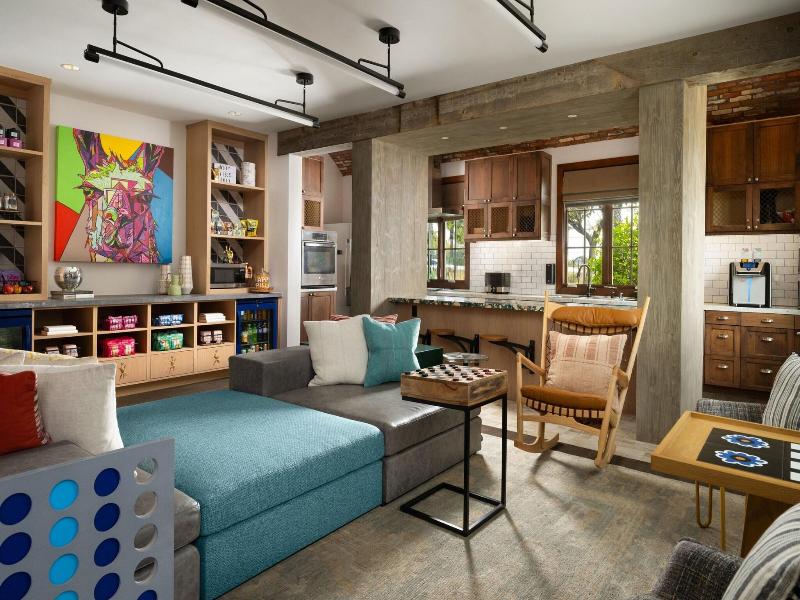 Moxy Santa Barbara image