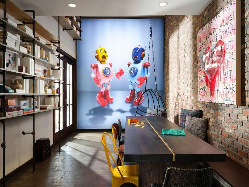 Moxy Santa Barbara image