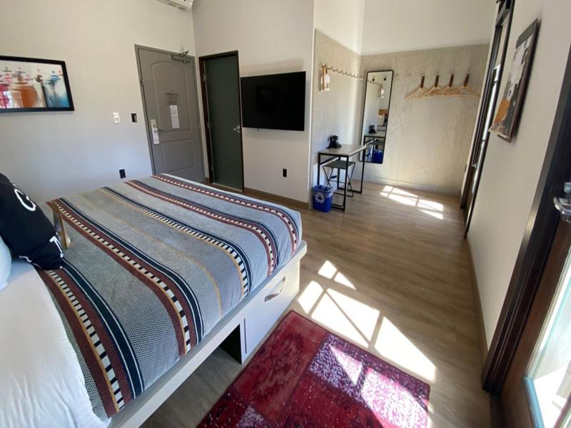 Moxy Santa Barbara image