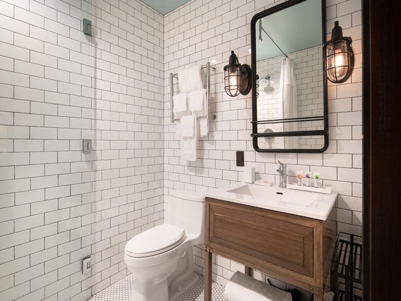 Moxy Santa Barbara image