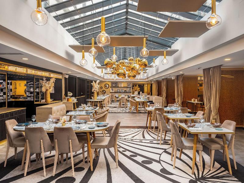 Niepce Paris Curio Collection By Hilton 2