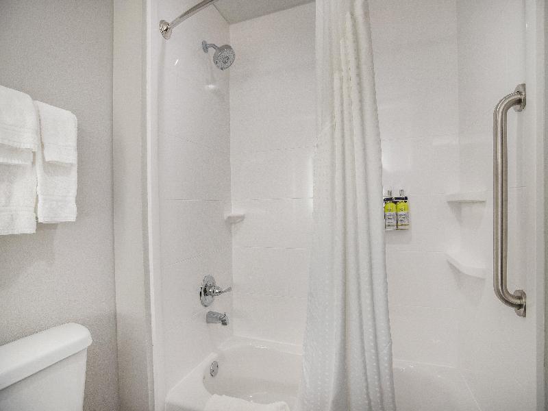 Holiday Inn Express Suites Tulsa East Catoosa IHG image