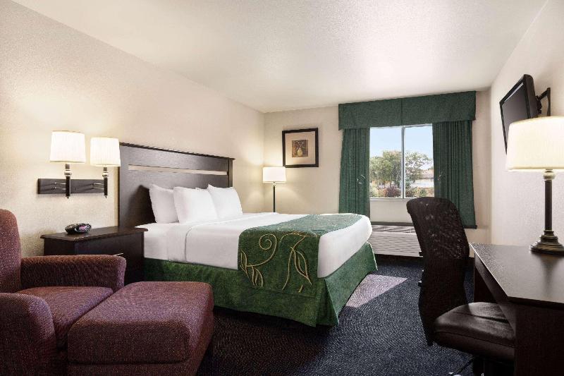 Travelodge By Wyndham Mcalester image