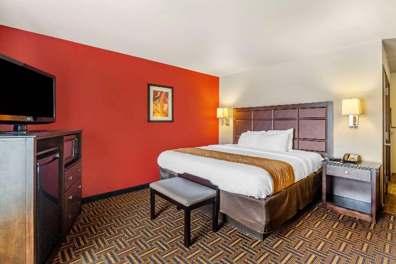 Sonesta Essential Minot image