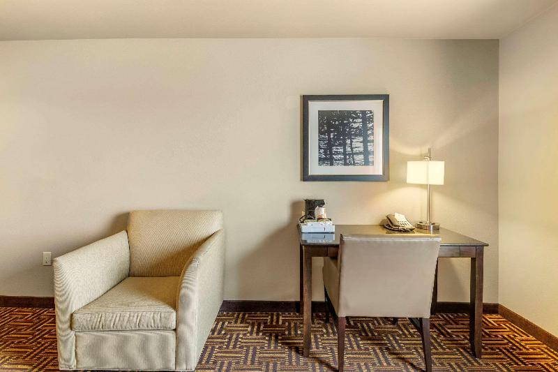 Sonesta Essential Minot image