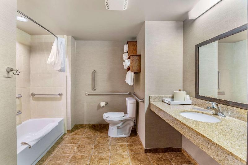 Sonesta Essential Minot image 10