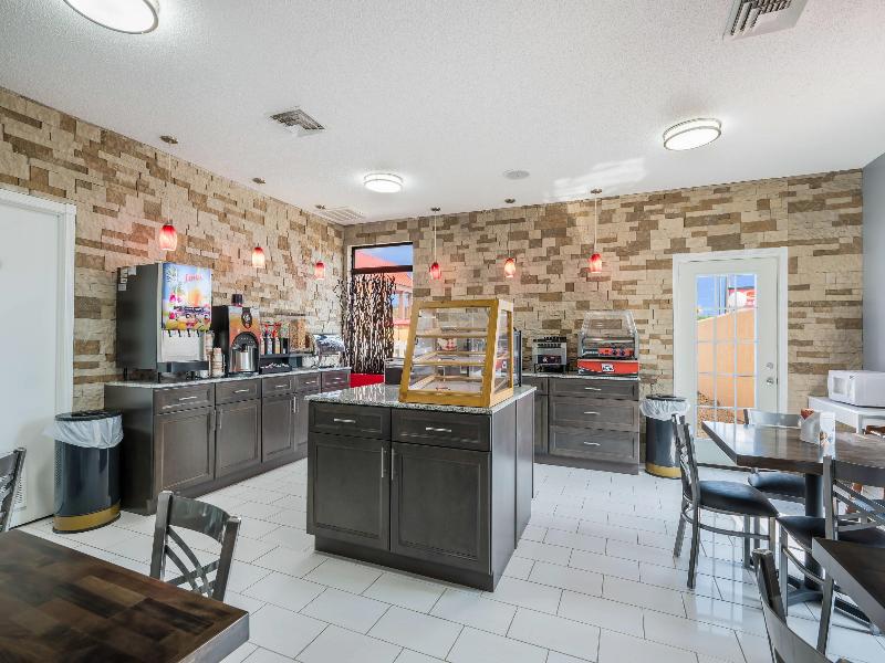 Econo Lodge Columbus near Airport