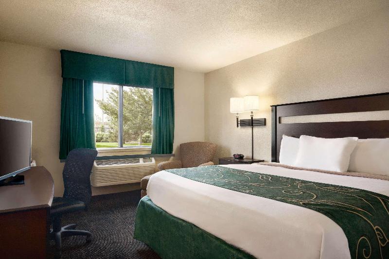 Travelodge by Wyndham Jefferson City image