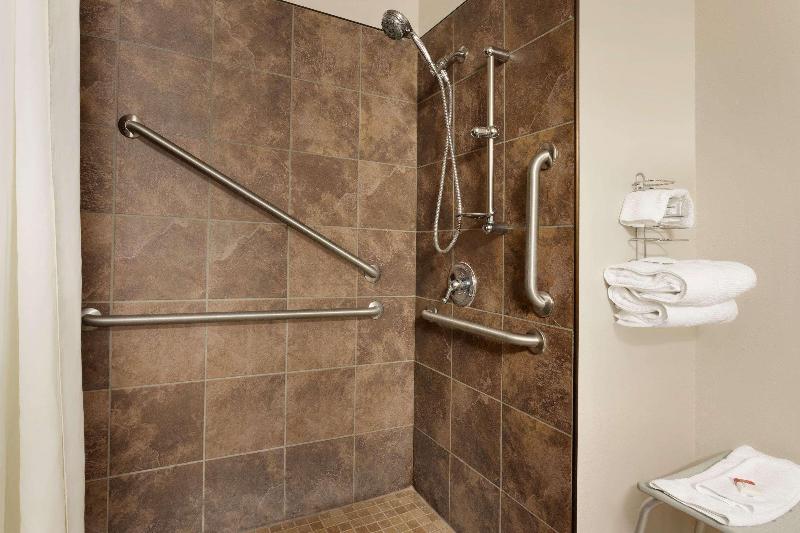 Travelodge by Wyndham Jefferson City image