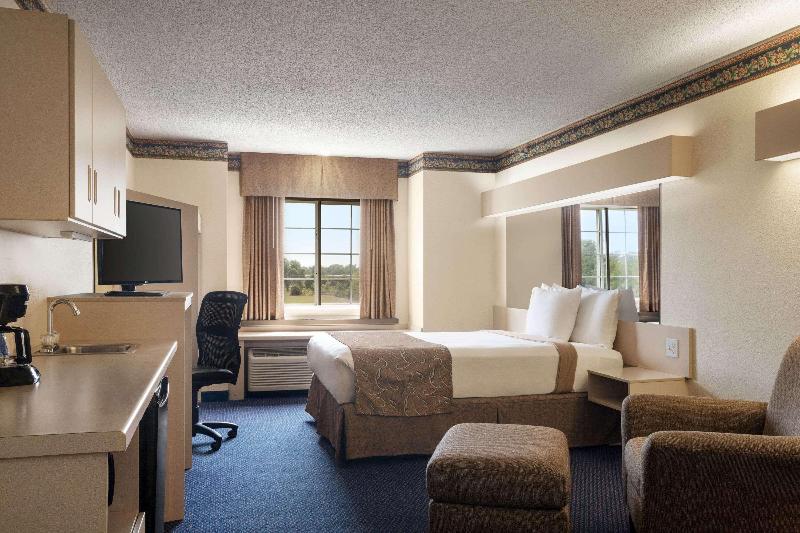 Travelodge by Wyndham Fort Scott image