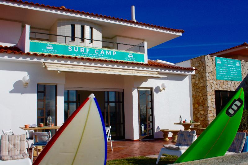 Surf Riders & CO Ericeira Surf Camp Moinhos