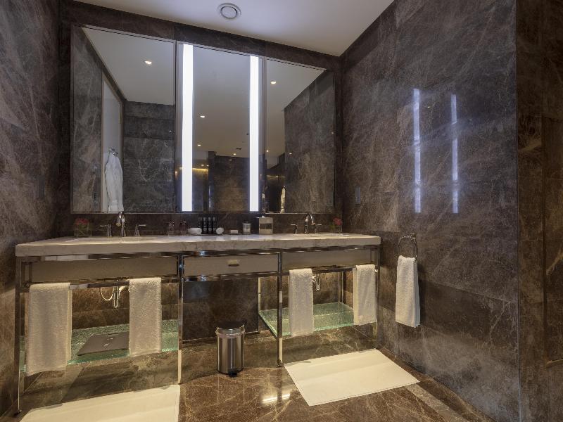 The Hotel Galleria Jeddah, Curio Collection by Hil image