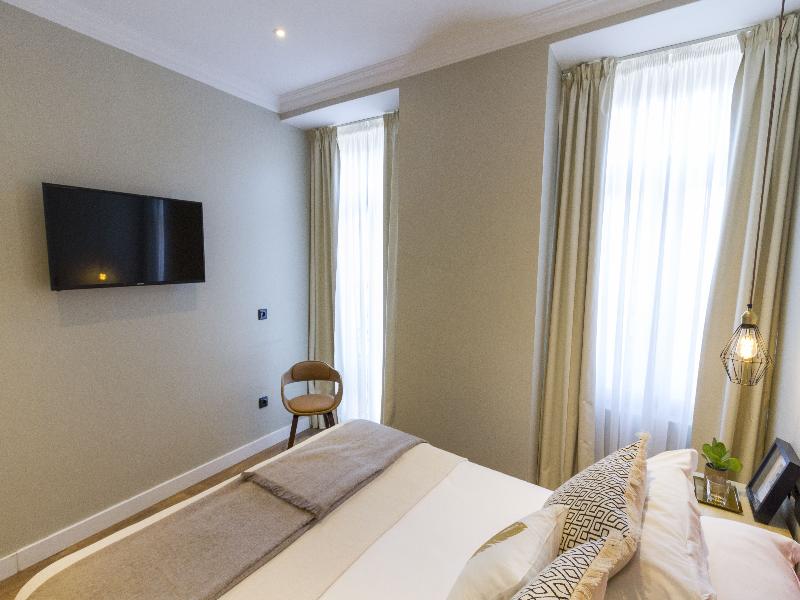 Bairro Alto Suites image