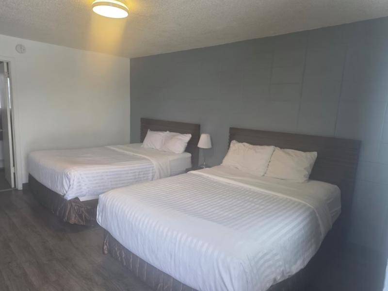 Howard Johnson by Wyndham Grande Prairie image