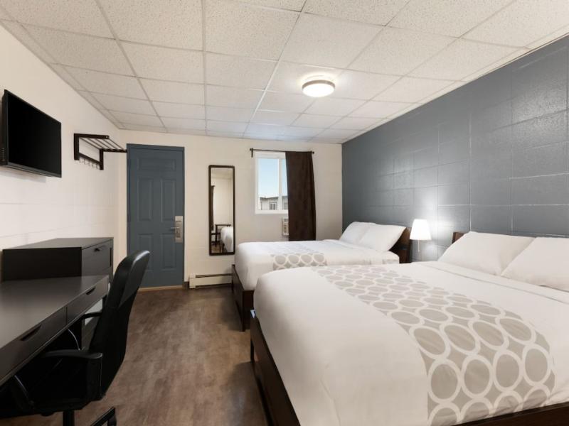 Howard Johnson by Wyndham Grande Prairie image